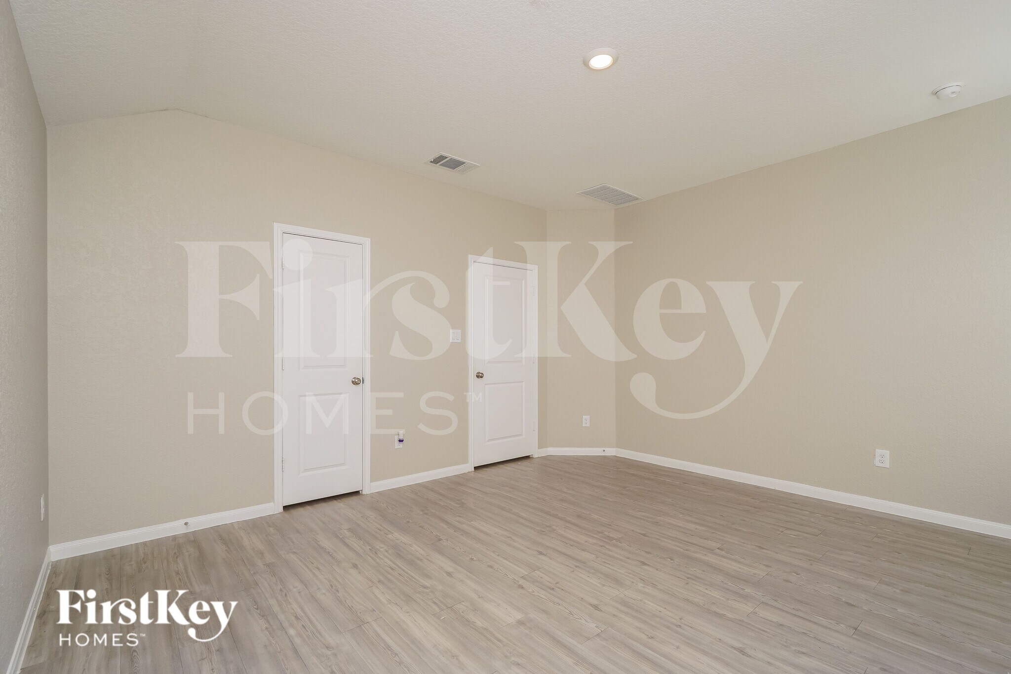 Building Photo - 1252 Treehouse Ln