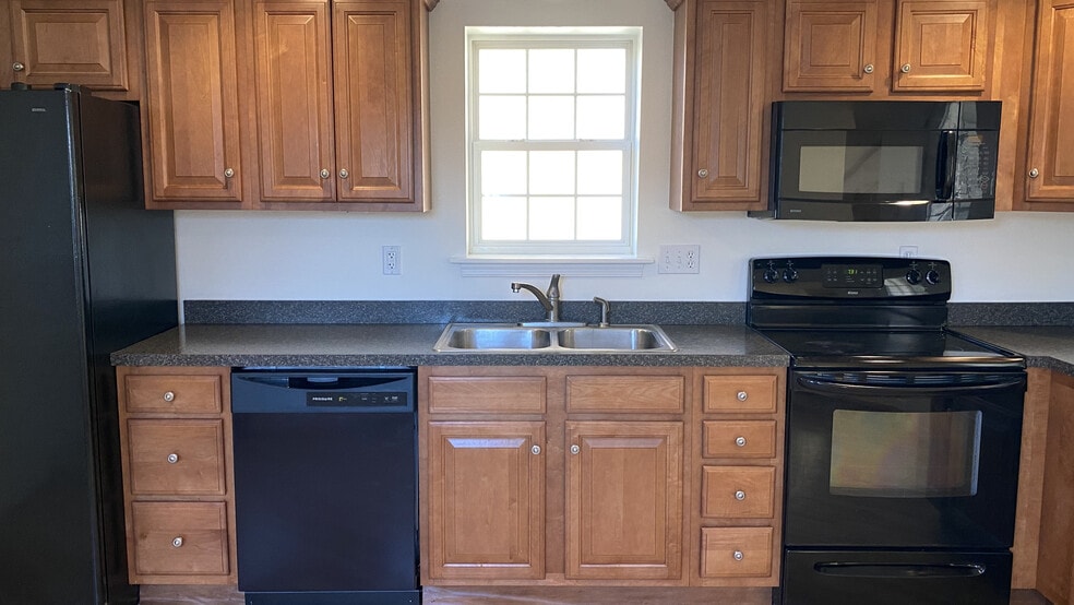 Building Photo - 1294 N Mountain Rd