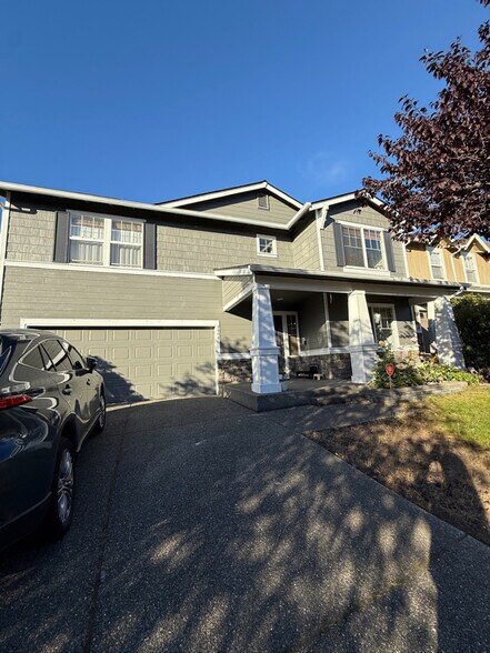 Primary Photo - 2404 SE 2nd Ct