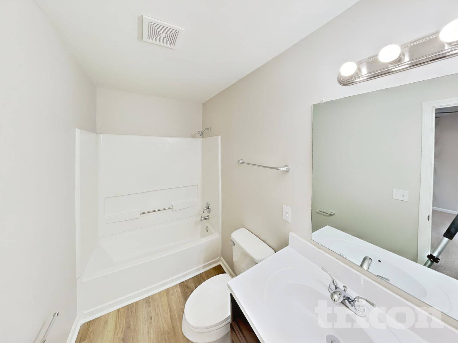 Building Photo - 301 Bedford Park Dr