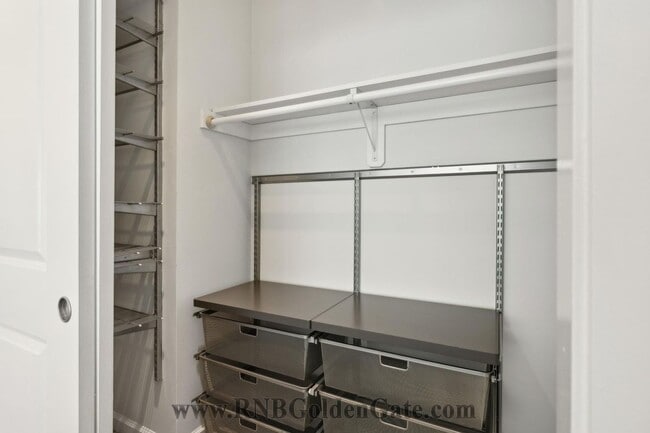 Building Photo - Gorgeous 3 bedroom, 2 and a half bathroom condo in Bernal Park for rent!