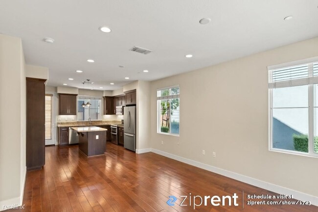 Building Photo - 4 br, 3 bath House - 8533 Preserve Ave, Ne...