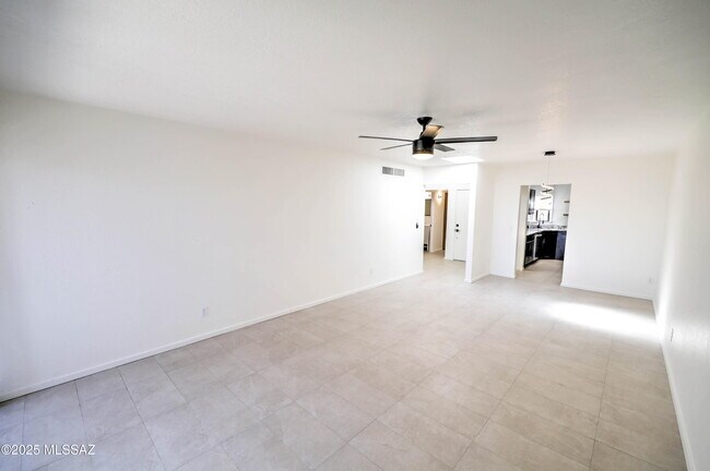 Building Photo - 5144 N Avenida Primera