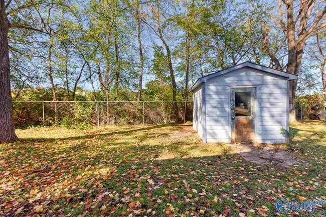 Building Photo - 2910 2nd Ave NW