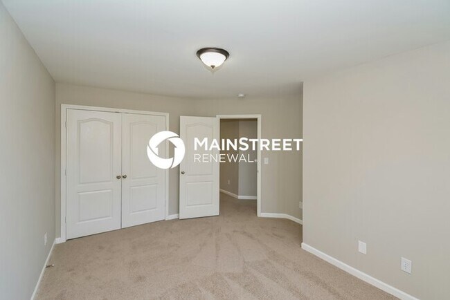 Building Photo - 4005 New London Ct
