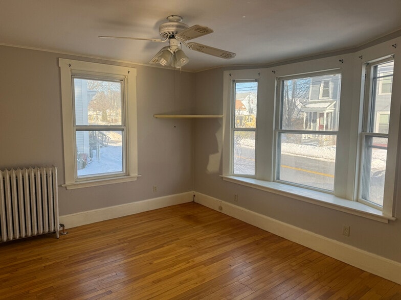 Building Photo - 198 Summer St