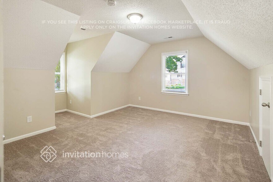 Building Photo - 5806 Katrine Ct