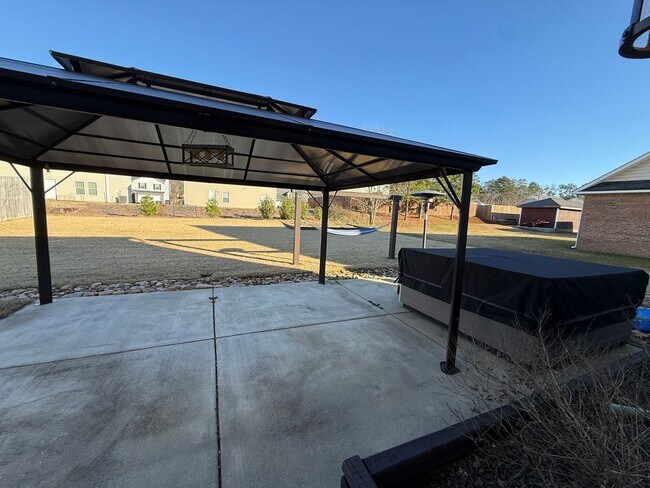 Building Photo - 4 Bedrooms, 3 Bathrooms - Home in West Rome!