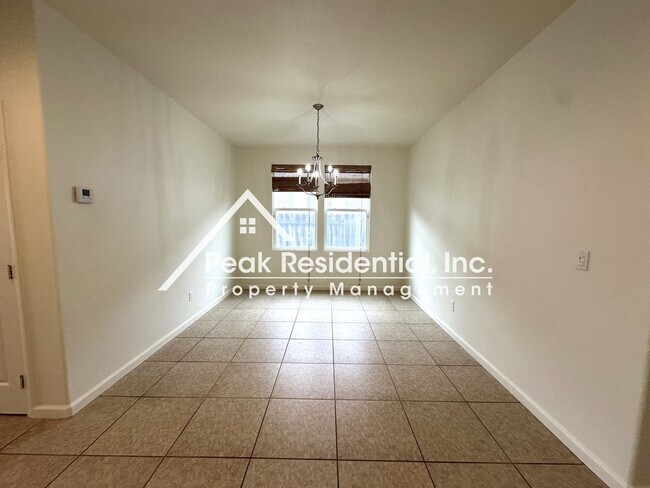 Building Photo - 1811 Waterfall Dr