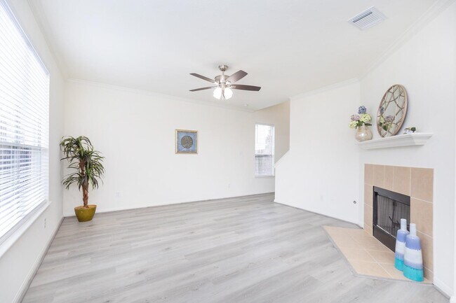 Building Photo - 16626 Pademelon Dr