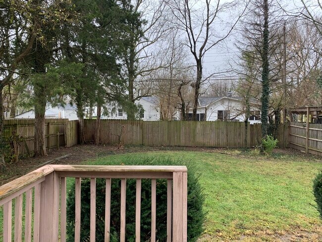 Building Photo - Great Home in South Broad Ripple!
