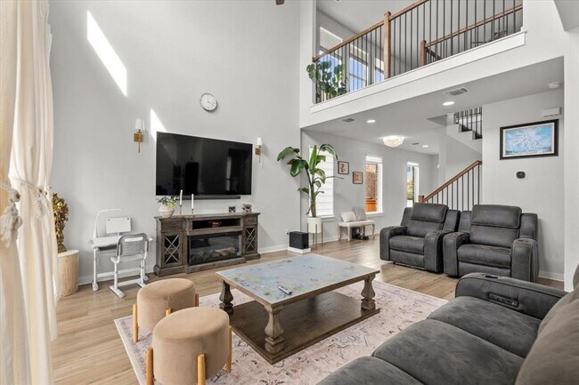 Building Photo - 2232 Nightjar Song Dr