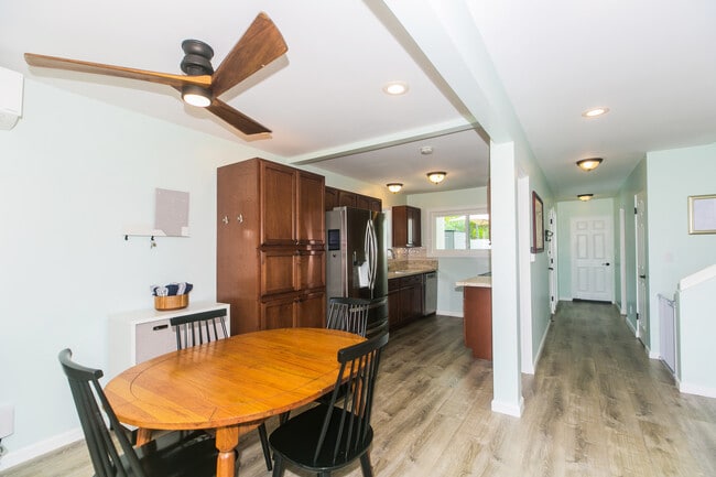 Building Photo - 202 Noke St