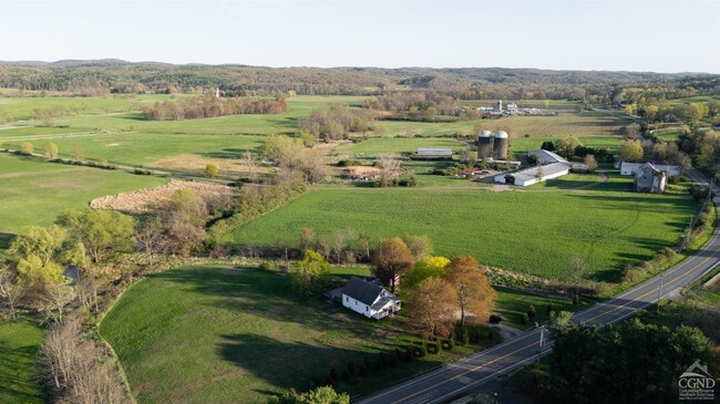 Building Photo - 422 County Rte 9