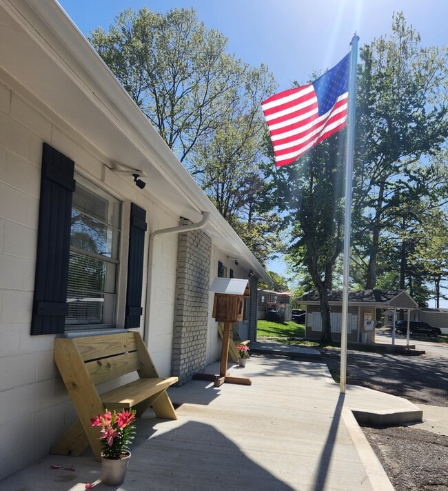 Building Photo - 2408 Park Edge Way