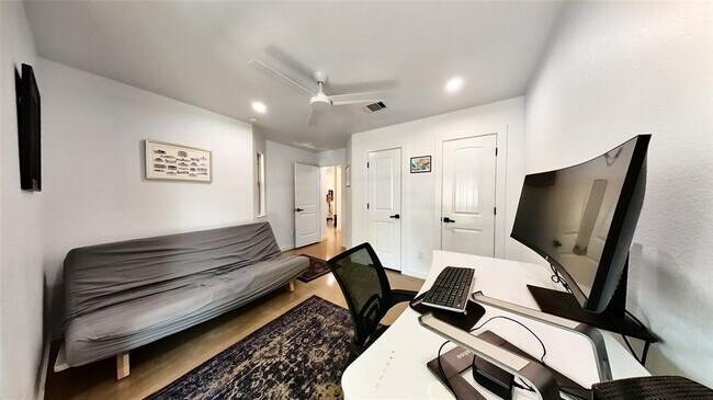Building Photo - 2708 Kingsland Way
