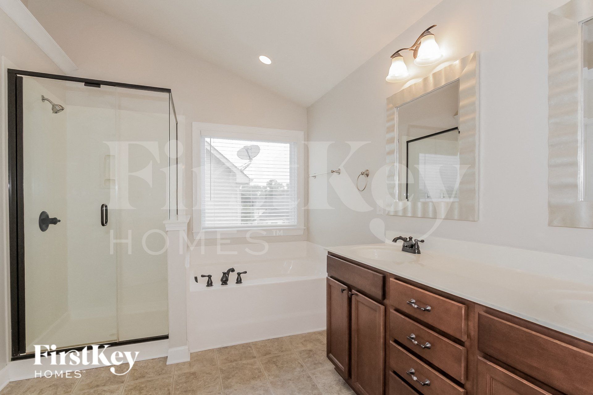 Building Photo - 162 Wellshire St