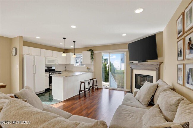 Building Photo - 7 Lucia Ct