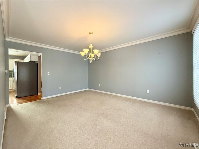 Building Photo - 175 Crown Royal Dr