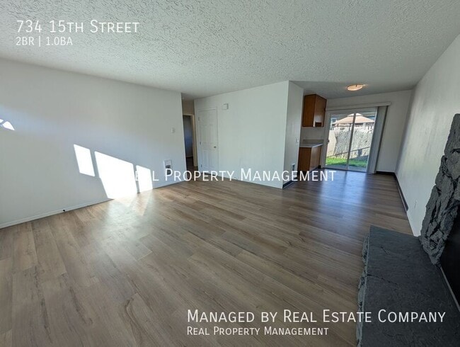 Building Photo - 734 15th St