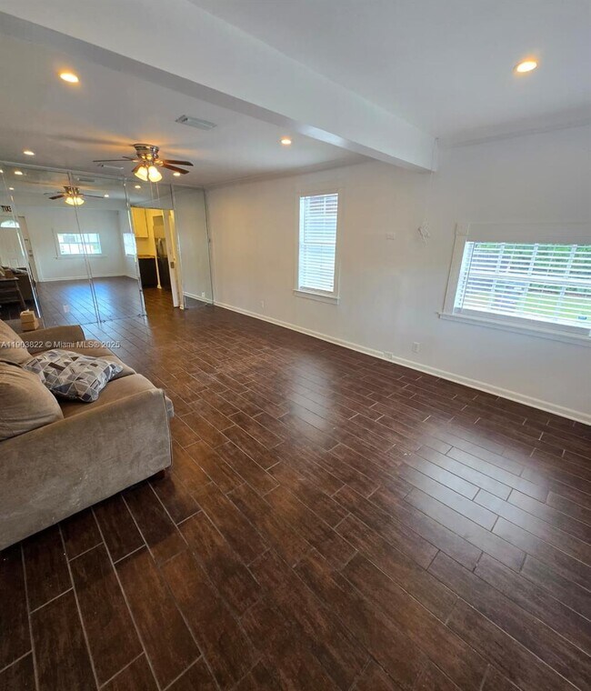 Building Photo - 2420 Jackson St