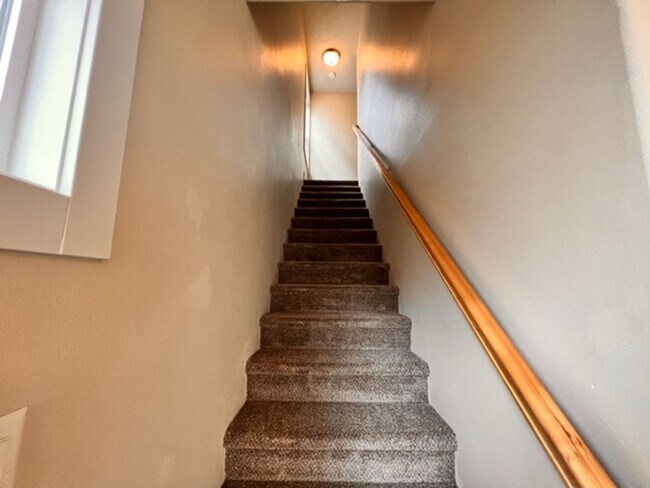 Building Photo - 2120 S Dorothy Ave