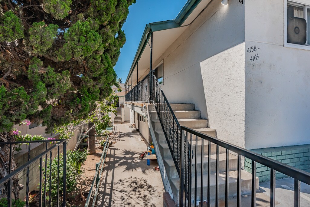 Building Photo - 4162 1/2 Alabama St