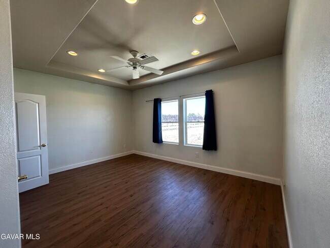 Building Photo - 8127 W Ave E12