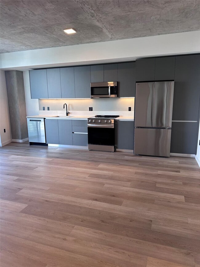 Building Photo - 307 SW 5th St