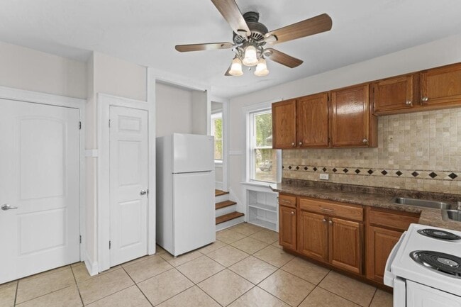 Building Photo - 7241 St Andrews Pl