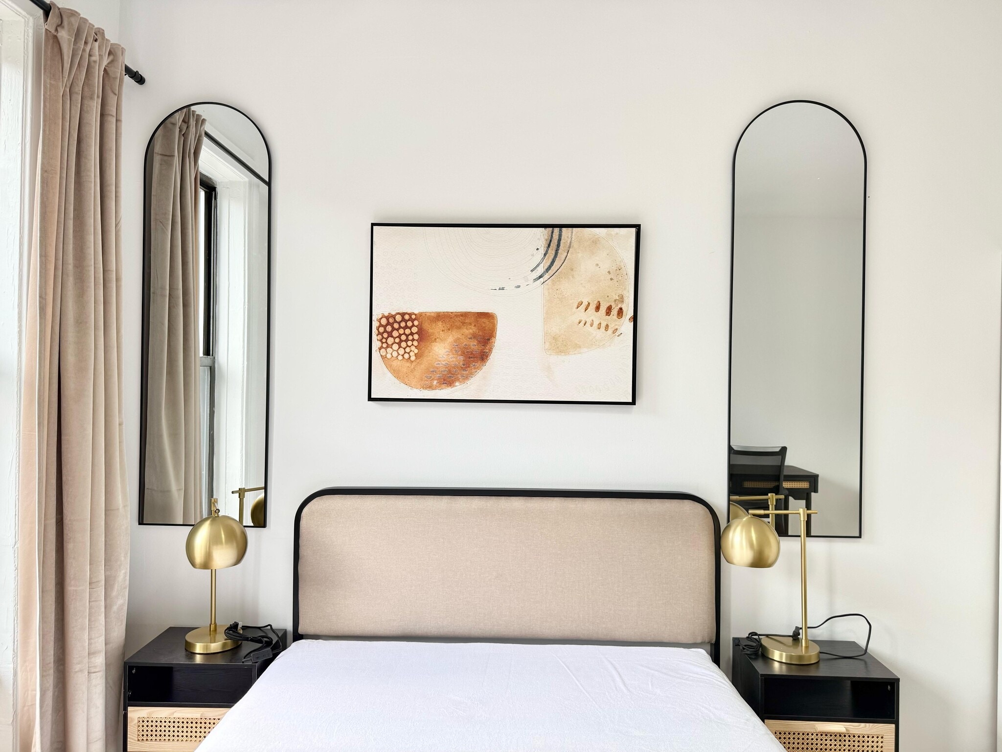 Building Photo - Nice room in a good neighborhood