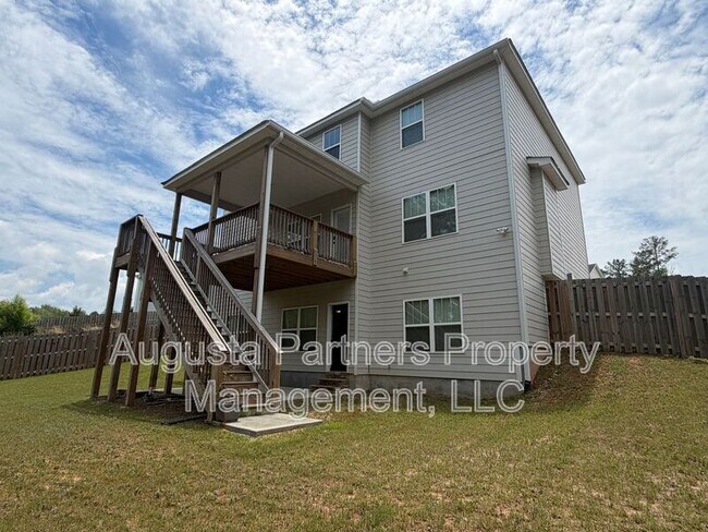 Building Photo - 3500 Hilltop Trl