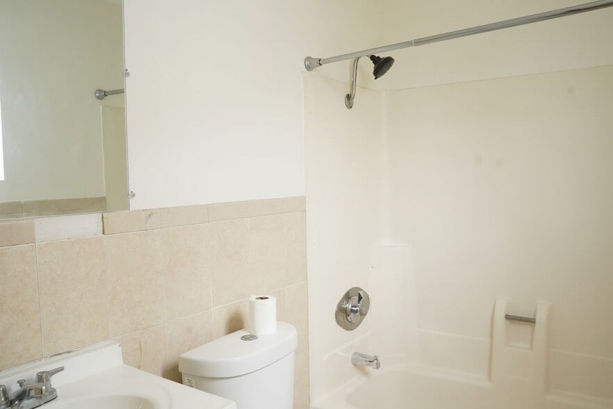 Building Photo - 12149 Alondra Blvd