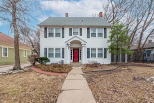 Building Photo - 425 N Bluff Ave