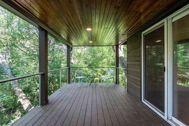 Building Photo - 6002 Hammersley Rd