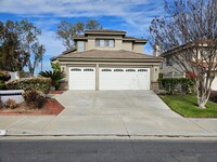 Building Photo - 4 Bedroom - 3 Bathroom beautiful home in O...