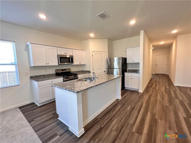 Building Photo - 124 Parrigin Cv