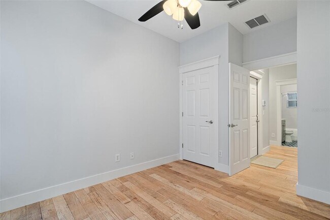 Building Photo - 5362 Chatas Ln