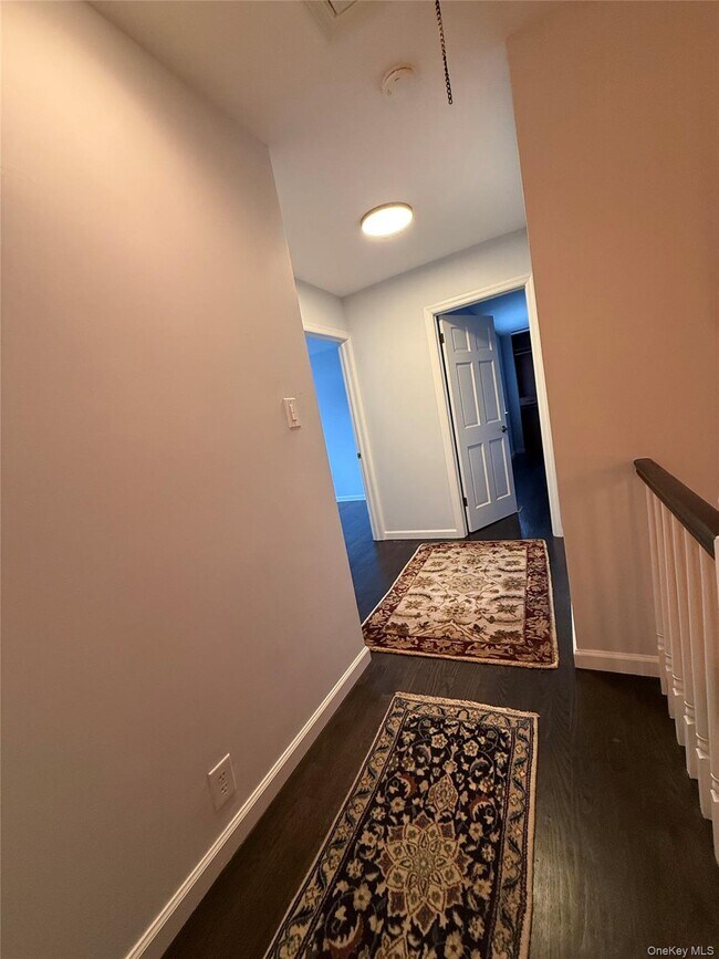 Building Photo - 253 Feller Dr