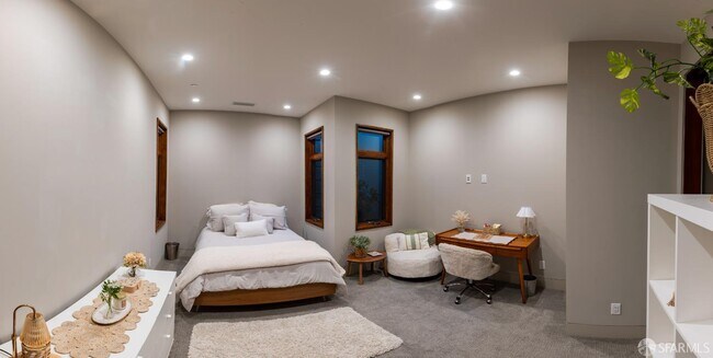 Building Photo - 67 Lyell St