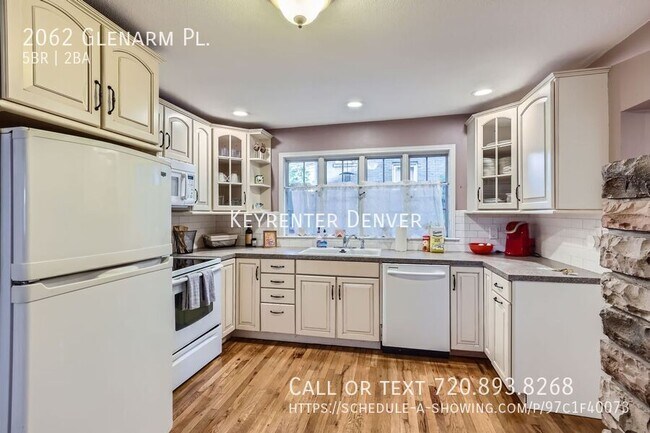 Building Photo - Charming Victorian Home in Downtown Denver...