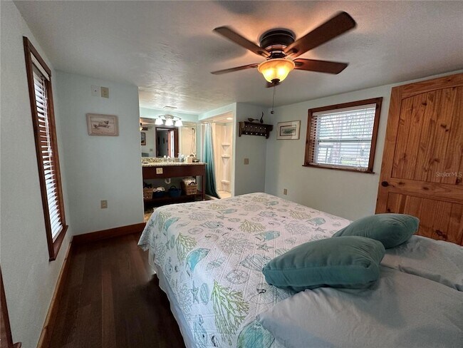 Building Photo - 56315 Hickory Rd