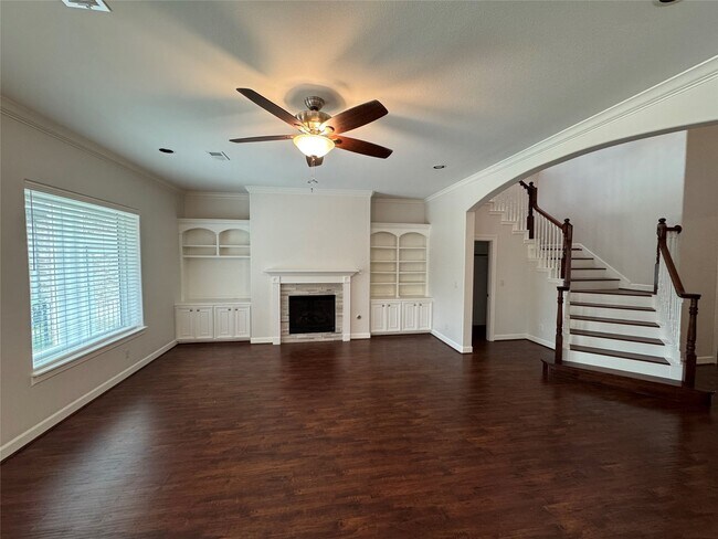 Building Photo - 107 Island Blvd