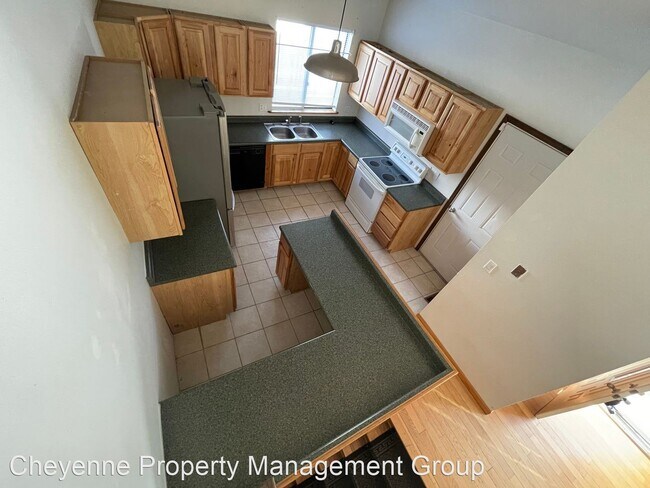 Building Photo - 3 br, 1.5 bath House - 4104 Rogers Ave.