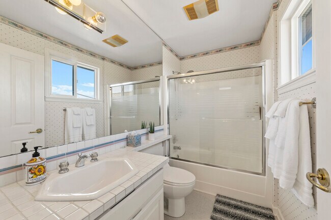 Building Photo - 4183 Sucia Dr