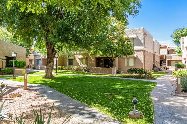 Building Photo - 4554 E Paradise Village Pkwy N