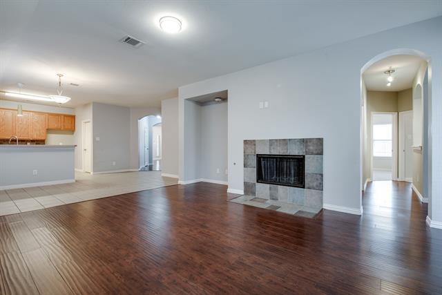 Building Photo - 6940 Willow Crest Dr