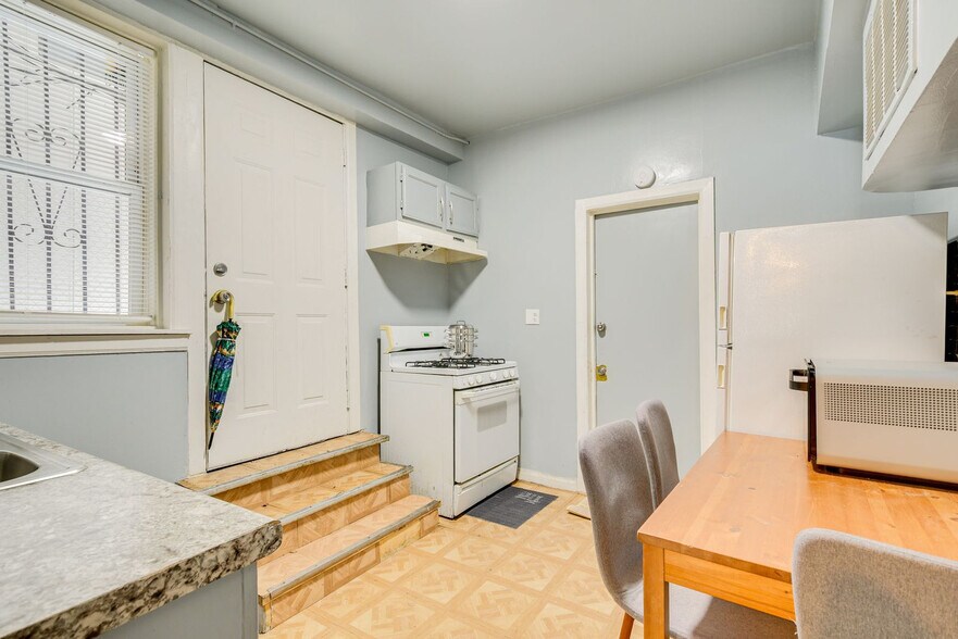 Building Photo - 3443 W Flournoy St