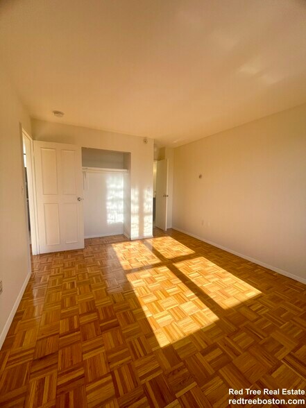 Building Photo - 175 Freeman St