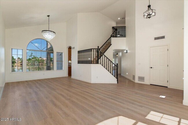 Building Photo - 1414 N Palmsprings Dr